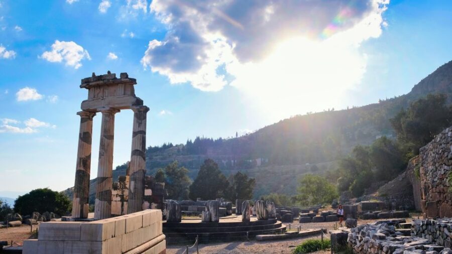 Delphi: Exclusive Self-Guided Audio Tour in Earths Navel