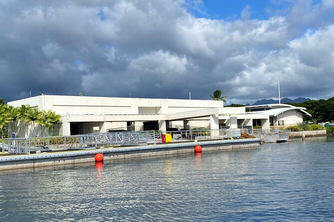 Deluxe Pearl Harbor and Famous Waikiki Beach Tour From Kauai