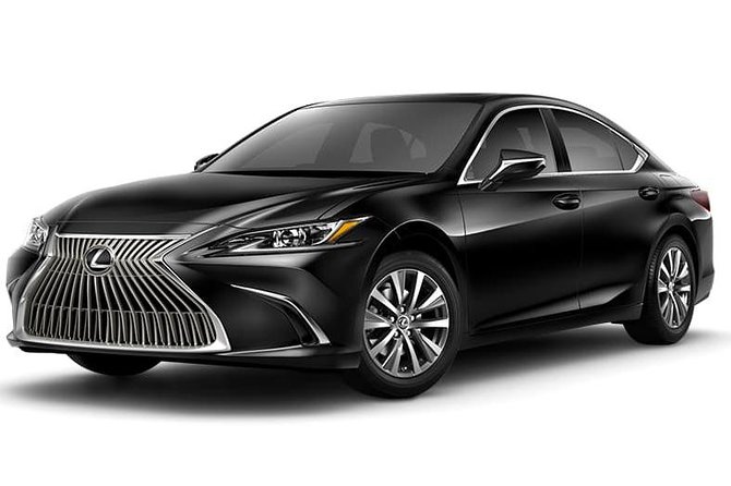 Departure Private Transfer Toronto City to Toronto Airport YYZ by Business Car