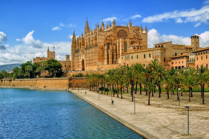 Departure Transfer From Palma to Palma De Mallorca Airport PMI in Private Car