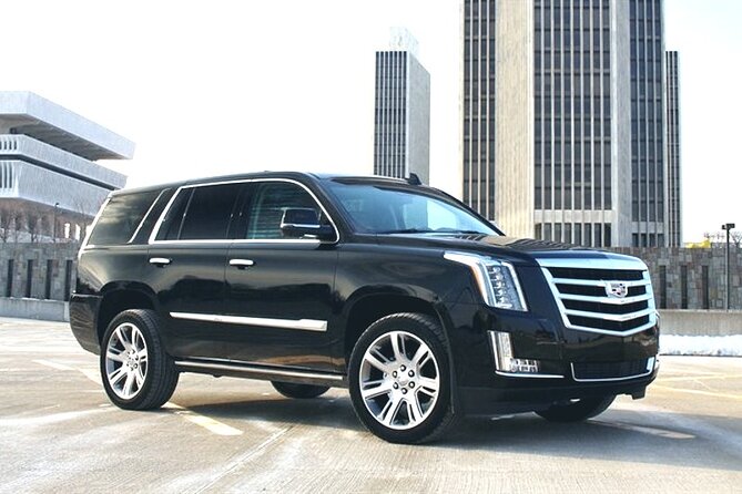 Departure Transfer: Toronto to Pearson Airport YYZ in Luxury SUV
