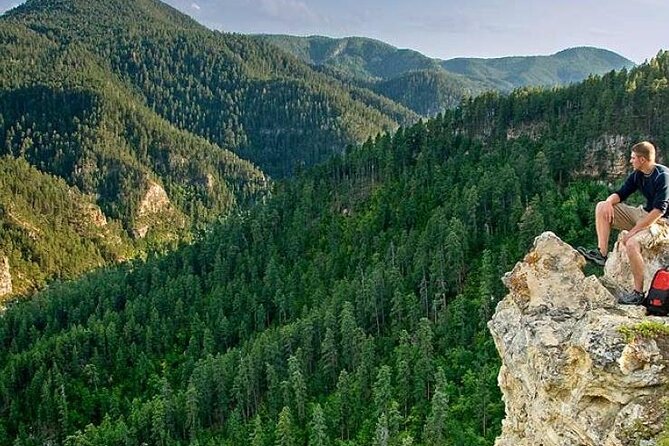 Devils Tower – Deadwood – Spearfish Canyon Waterfalls + Picnic