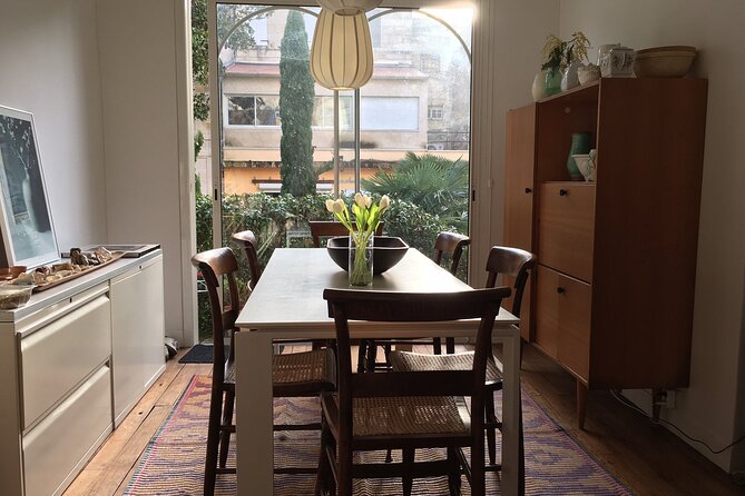 Dine With a Bordeaux Local in a Chartrons / Jardin Public Home