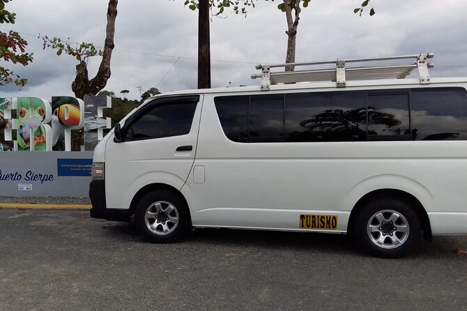 Direct Shared Shuttle From Monteverde to Tamarindo