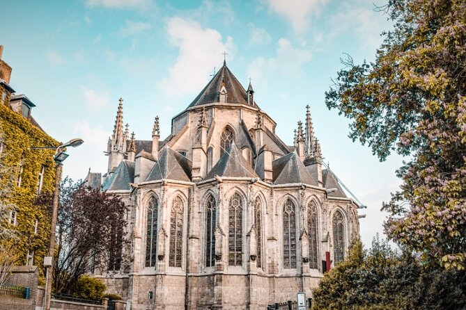 Discover Mons While Escaping the Zombies! Escape Room