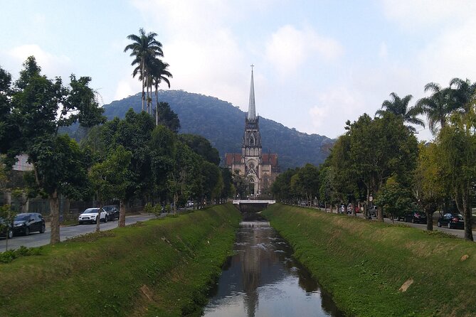 Discover the Most Famous Imperial Mountain of Rio! (Petrópolis)