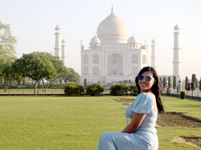 Discover the Taj Mahal: Private Tour From Delhi by Train