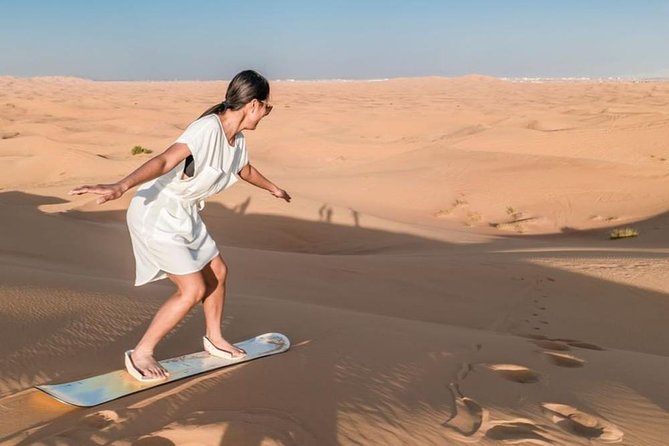 Dubai Desert Safari 4×4 Dune Bashing, Sandboarding, Camel Riding, Bbq Dinner