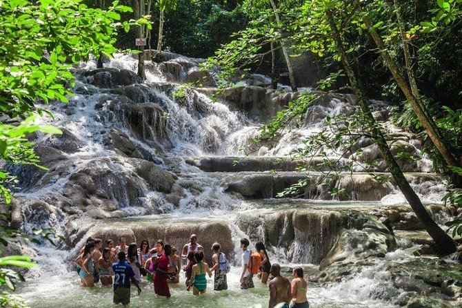 Dunn’s River Falls and River Tubing Private Tour