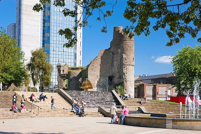 Dylan Thomas’ Swansea: A Self-Guided Audio Tour