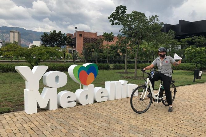 E-Bike City Tour Medellin - E-Bike Essentials