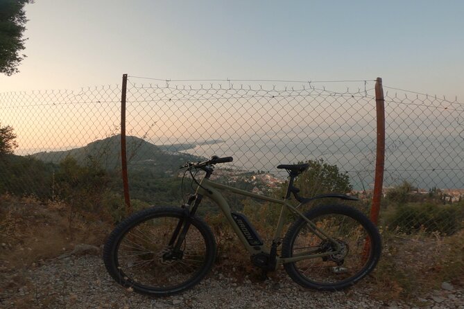 E-Mtb Tour Agii Deka – Stavros Mountain – Achilleion Palace