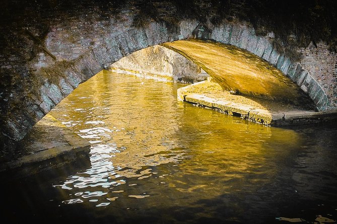 Edges of Brugge” Photo Tour – 2hr Open City Tour & Workshop