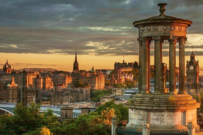 Edinburgh Day Tour With Johnnie Walker Distillery Experience
