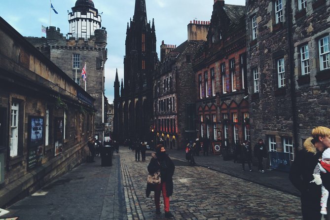 Edinburgh Royal Mile (New Self Guided Tour)