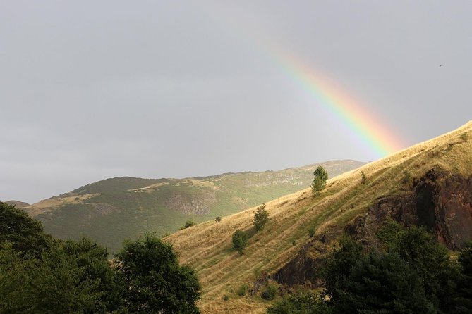 Edinburghs Landscapes Tours With a Local Guide: Private & Personalized