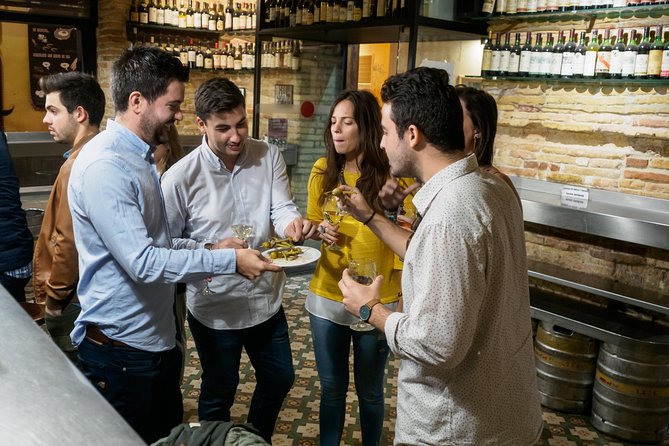 Evening Traditional Tapas Walking Tour in Old Zaragoza Center