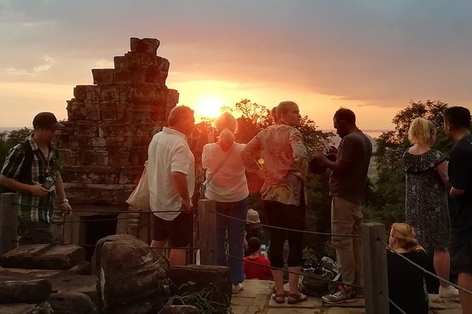 Explore Siem Reap Angkor Wat Complex by Car