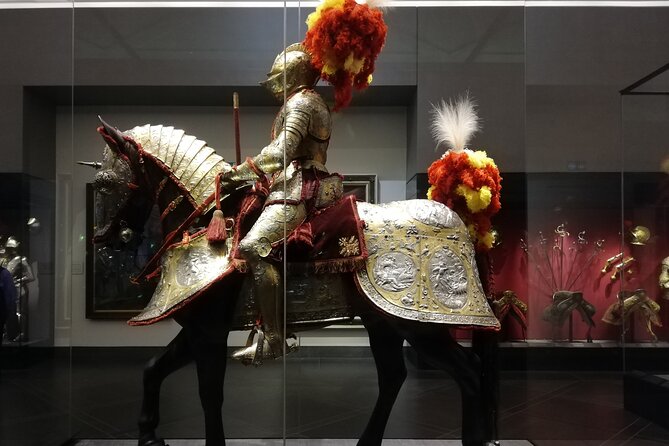Fashioned for a King: Tour of Dresdens Royal Palace and Historic City Centre.