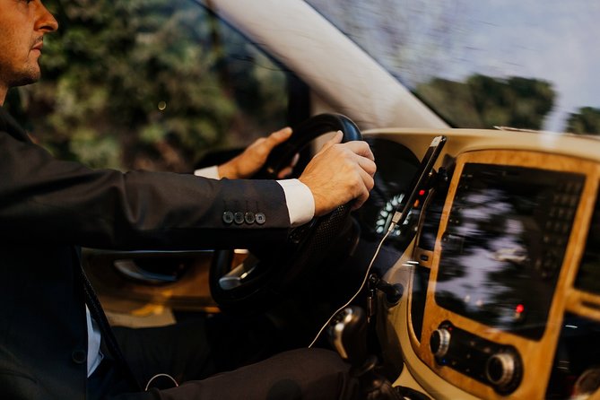 Fat Taxi - Private London Heathrow Airport (LHR) Transfer to W1 - Service Overview