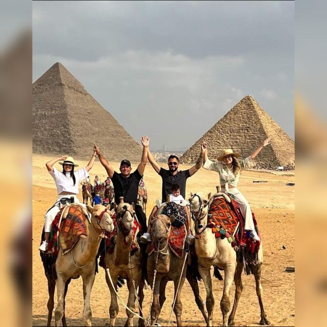 Female Guide in Pyramids Tell You the Real Story