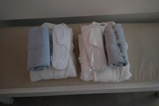 Fira Aromatherapy Massage  – Santorini