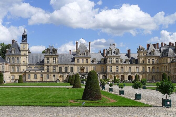 Fontainebleau Palace : Private Guided Tour