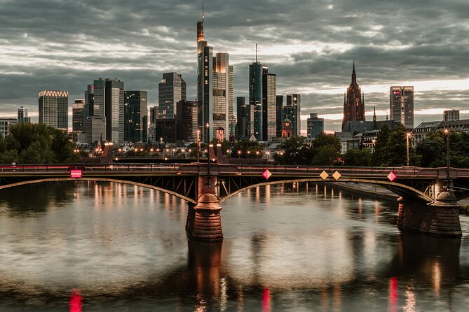 Frankfurt Scavenger Hunt and Highlights Self-Guided Tour