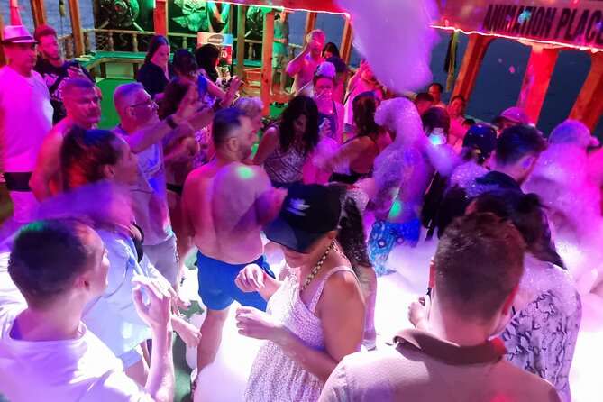 From Alanya & Side: Transfer to the Night Disco Boat Tour