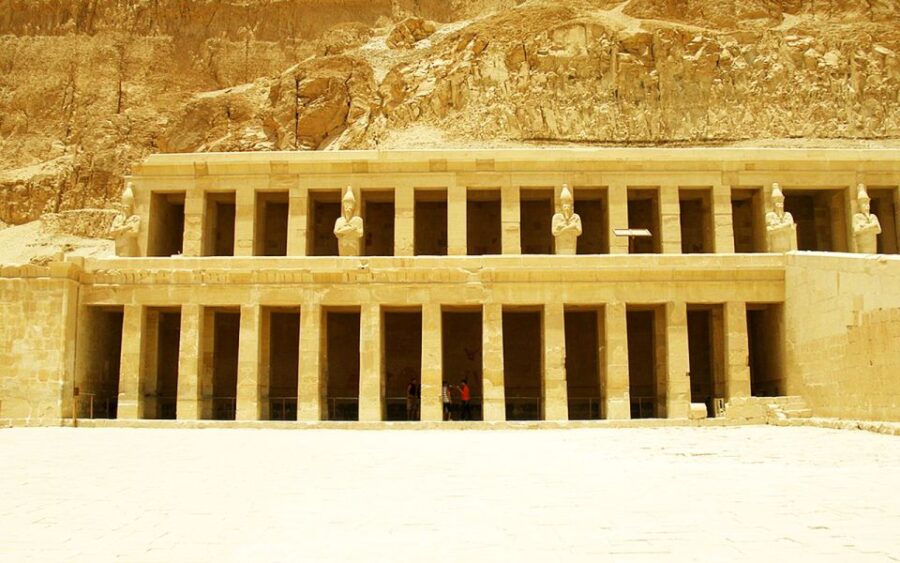 From Cairo: Overnight Tour to Luxor With Flights and Hotel