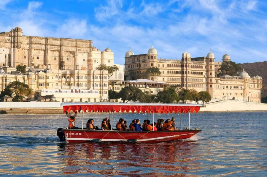 From Delhi: 6-Day Golden Triangle and Udaipur Private Tour