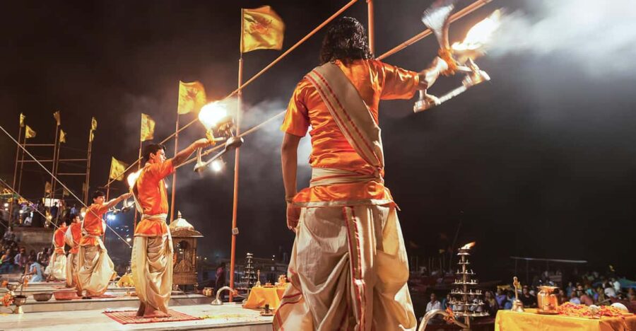 From Delhi: 6-Day Golden Triangle Tour With Varanasi