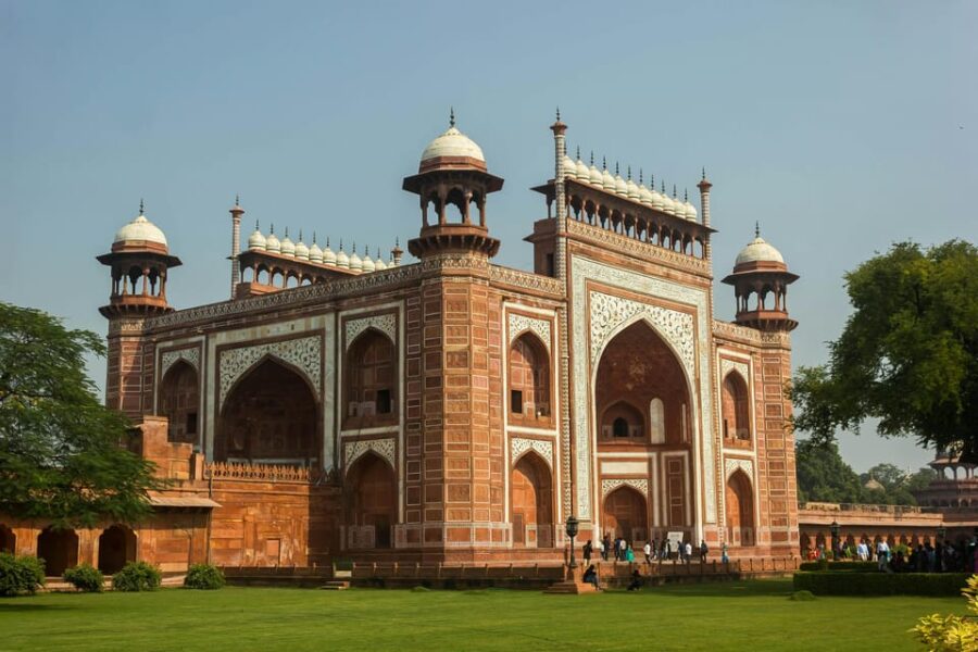 From Delhi: Layover Taj Mahal And Agra Fort Tour By Car