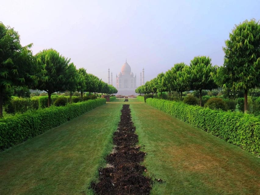 From Delhi: Private Taj Mahal and Agra Tour by Express Train