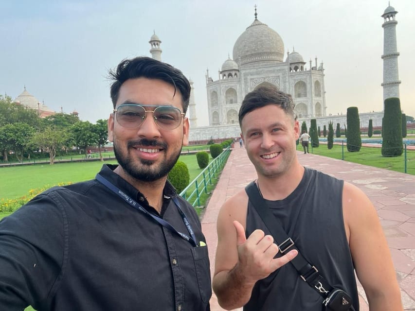 From Delhi : Taj Mahal & Agra Tour by Gatimaan Express Train