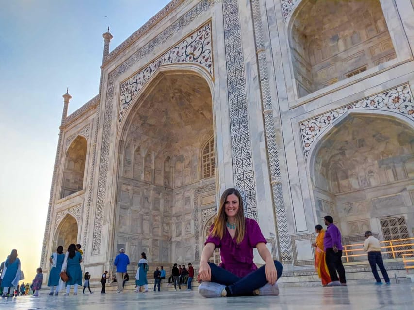 From Delhi: Taj Mahal Tour With Lunch at 5-Star Hotel
