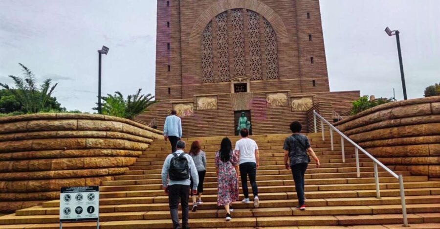 From Johannesburg: Pretoria, Soweto & Apartheid Museum Tour