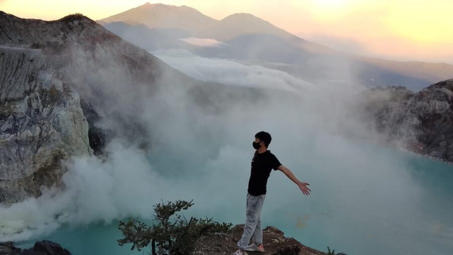 From Malang/Surabaya: Mount Bromo, Water Fall and Ijen Tour