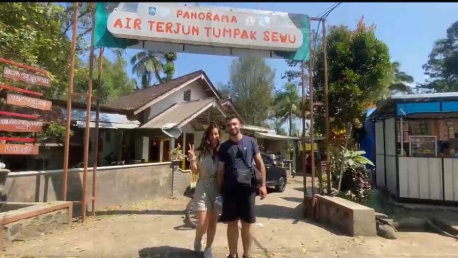 From Malang: Tumpak Sewu Waterfall Guided Tour