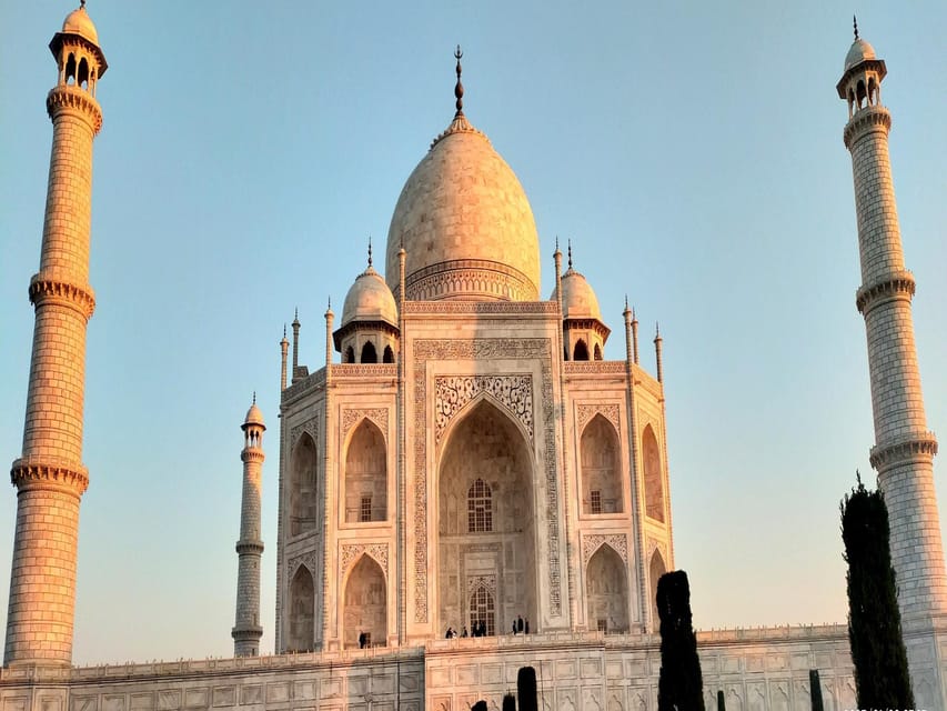 From Mumbai: Private Taj Mahal & Agra Tour With Hotel