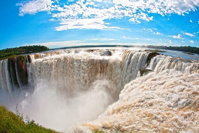 Full Day Guided Tour in Brazil and Argentina Iguazu Falls