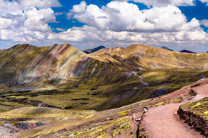 Full-Day Guided Tour to Palccoyo Rainbow Mountain