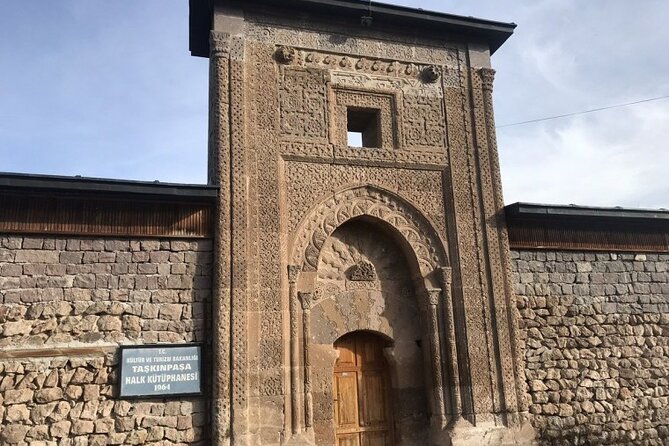 Full-Day Guided Tour to Soğanlı Valley Rock Ruin