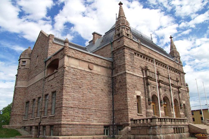 Full-Day Guided Turku and Castle Tour From Helsinki