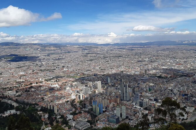Full Day in Private Bogotá: Monserrate, Candelaria and Museums - Exploring Monserrate