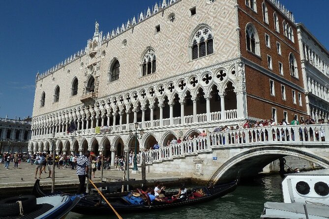 Full Day Luxury Trip to Venice With Private Car and Driver From Milan