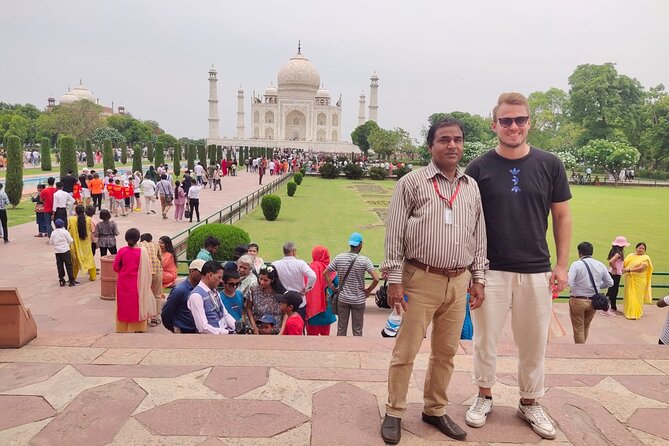 Full Day Private Tour From Delhi to Agra