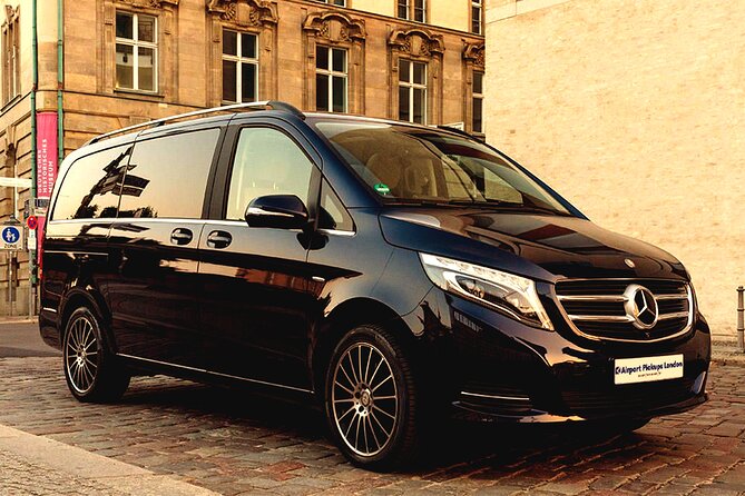 Gatwick to Southampton Private Taxi Transfers Review - Pickup Location and Process