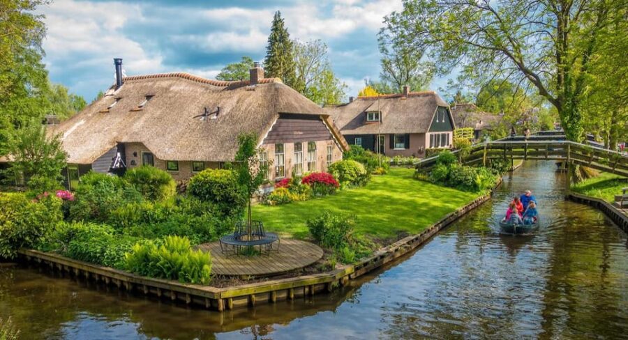 Giethoorn Tour