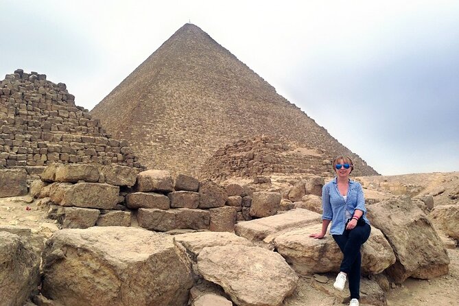 Giza Pyramids, Memphis and Sakkara Tour